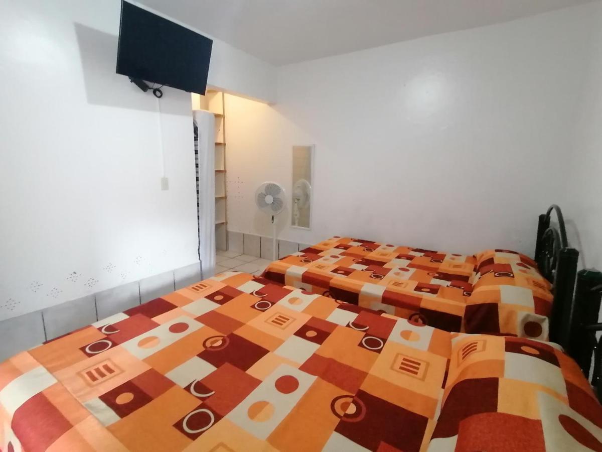Hostal Maple Querétaro Buitenkant foto
