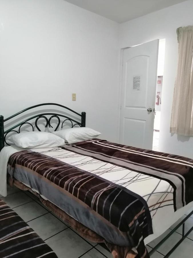 Hostal Maple Querétaro Buitenkant foto
